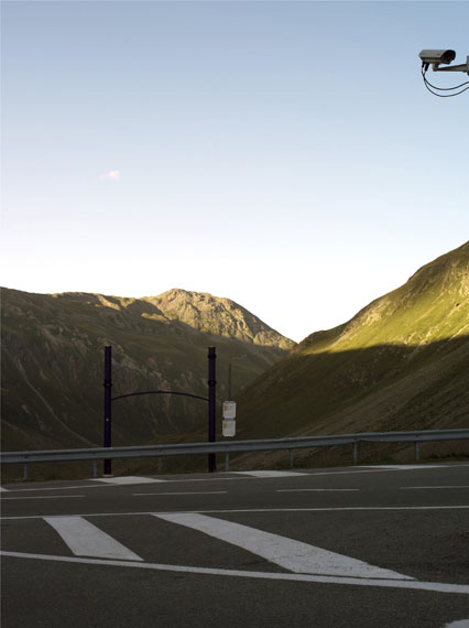 Unfamiliar Familiarities: Outside Views on Switzerland Unfamiliar Familiarities: Outside Views on Switzerland