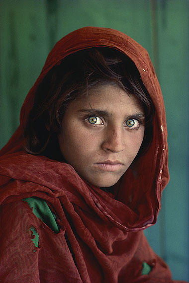 Afghanisches Mädchen. Peshawar, Pakistan. 1984.© Steve McCurry / Magnum Photos