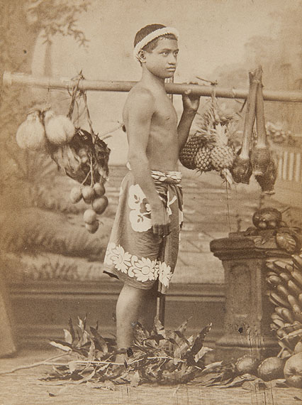 MADAME S. HOARE: Young man with exotic fruit, ca. 1870 © De kunstenaar / FotoMuseum Provincie Antwerpen