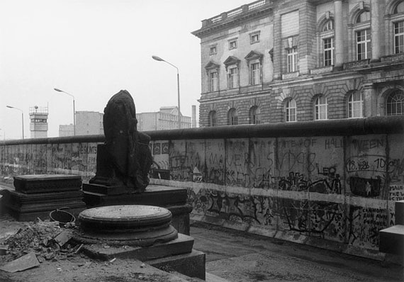 Helga Paris: Berlin, Mauer hinter dem Martin-Gropius-Bau, 26.10.1989