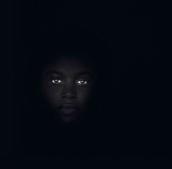 Adam Nadel, untitled (from the series: Rwanda October 2004), 2004
Chromogenic print face-mounted to plexiglass. 50 x 50.5 cm
Estimate € 2,500