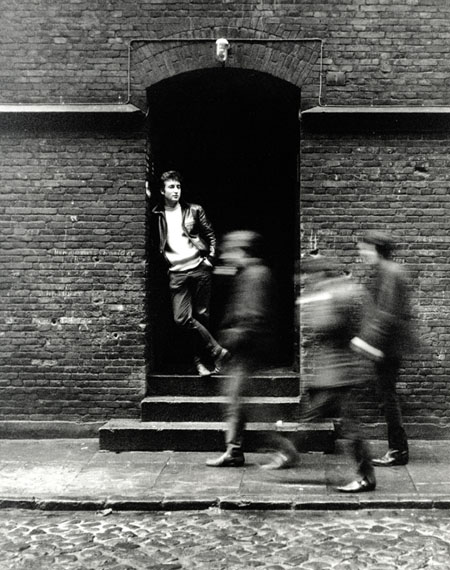„John Lennon in a doorway"", Hamburg 1961 © Jürgen Vollmer