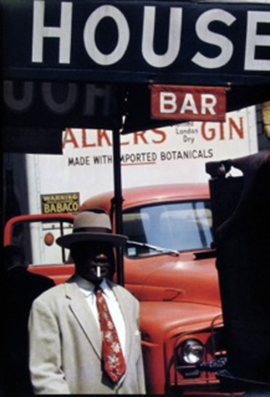SAUL LEITER, Harlem 1960, cromogenic print, printed later, 35 x 28 cm