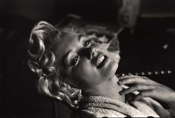 Marilyn Monroe, New York, 1956 © Elliott Erwitt, Courtesy Edwynn Houk Gallery
