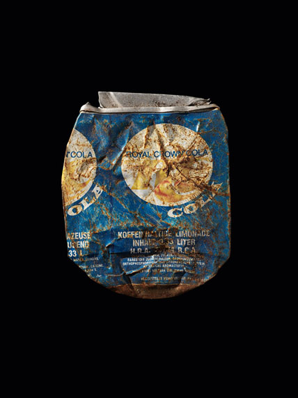 Christopher Thomas
90 Cans, #28
Edition von 3 / 7 / 25
C-type Archival Flex Print
80 x 60 cm / 120 x 90 cm / 160 x 120 cm