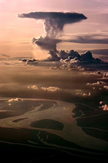 Steve McCurry: Monsoon Skies over Bihar, India 1983 © Steve McCurry / Magnum Photos