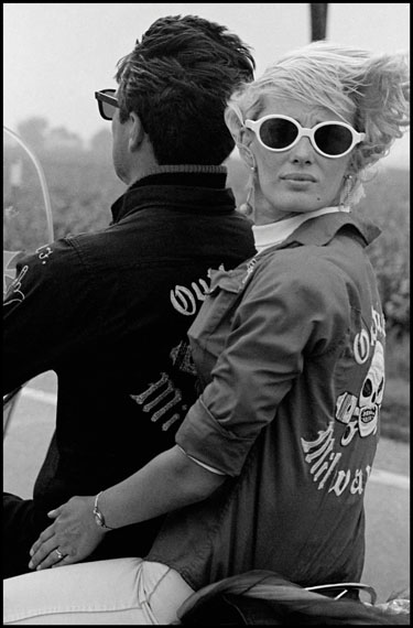 Memorial Day Run, Milwaukee, 1966© Danny Lyon, New York & Magnum Photos, New York / Courtesy Edwynn Houk Gallery, New York