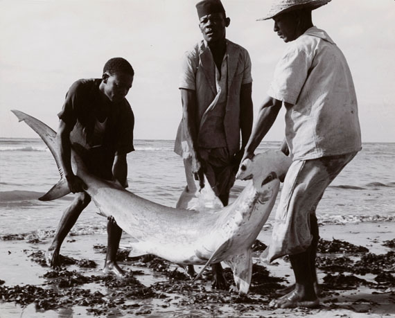 Hammerhead Shark, Kigombe, Tanzania, 1956
© Emil Schulthess / Fotostiftung Schweiz / ProLitteris