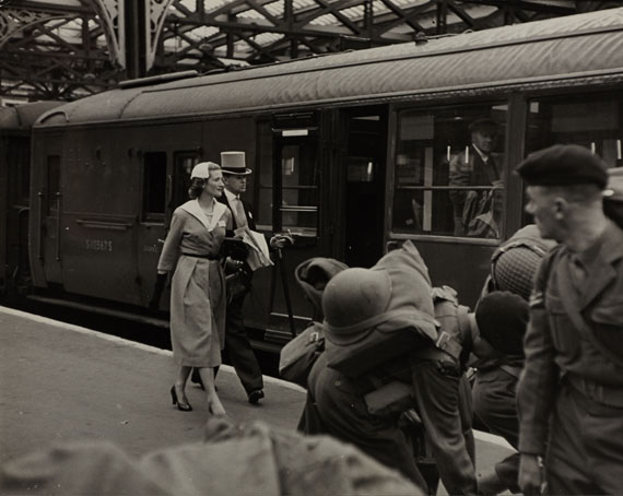 HENRI CARTIER-BRESSON (1908–2004) ‘Train going to Ascot’, Waterloo Station, London 1953Vintage silver print23,5 x 29,8 cm (9.3 x 11.7 in)Estimate € 4000-5000