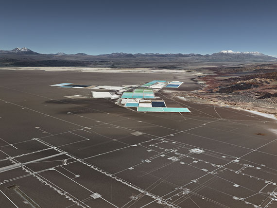 © Edward Burtynsky, Series: The AnthropoceneLithium Mines #2, Salt Flats, Atacama Desert, Chile, 2017
