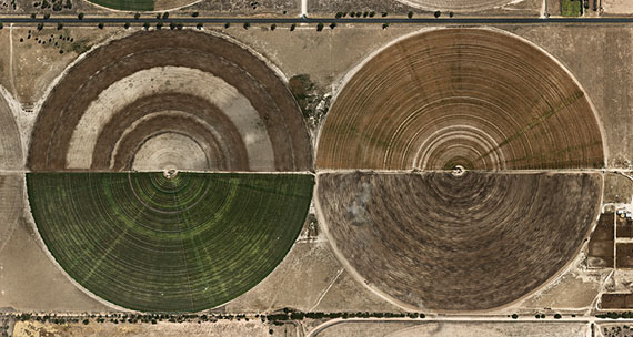 Edward BurtynskyPivot Irrigation #27, High Plains, Texas Panhandle, USA 2012Edition: 12Image Size: 36 x 68 inches / 91,4 x 172,7 cmCourtesy Galerie Stefan Röpke, Köln, Galerie Springer Berlin