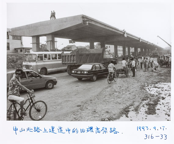 Xu Xixian: Zhong Shan Nord Road, Inner Ring Autobahn am Bauen. 17.9.1993