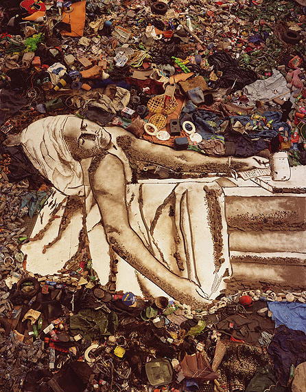 Edwynn Houk Gallery, New York/Zurich - GALLERIESVik Muniz Marat (Sebastião), from Pictures of Garbage, 2008Courtesy the artist and the gallery