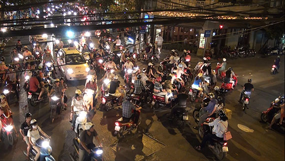 Andreas Müller-Pohle: Studies on Traffic #3, Hanoi, 2013 (video still)