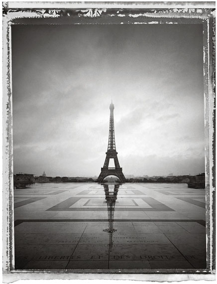 Christopher ThomasTour Eiffel VI, 2013Archival Pigment Print auf Aquarelle Arches,cold pressed, manuelle Beschichtung© Christopher Thomas