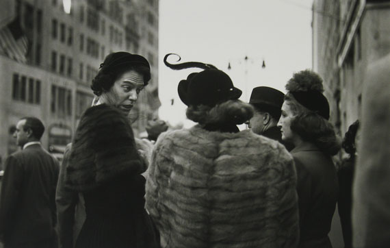 Saul Leiter: Hat, ca. 1952 © Estate of Saul Leiter, Courtesy Howard Greenberg Gallery, New York