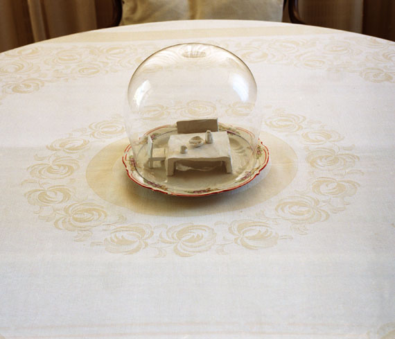 Rudolf Strobl - Küchentisch, 2012. aus der Serie: “Sundayland”