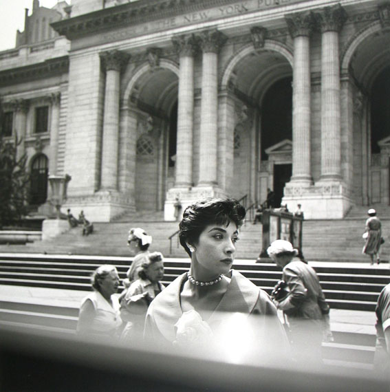 New York Public Library, New York, 1952 © Vivian Maier/Maloof Collection, Courtesy Howard Greenberg Gallery, New York
