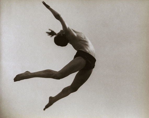 Ilse Bing
Dancer, Willem Van Loon, Paris, 1932
Courtesy of Edwynn Houk Gallery