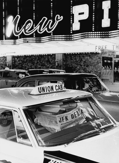 JFK Dead, Las Vegas© Thomas Hoepker / Magnum Photos