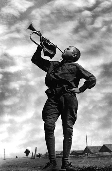 Emmanuil Evzerikhin. Trumpeter, 1934