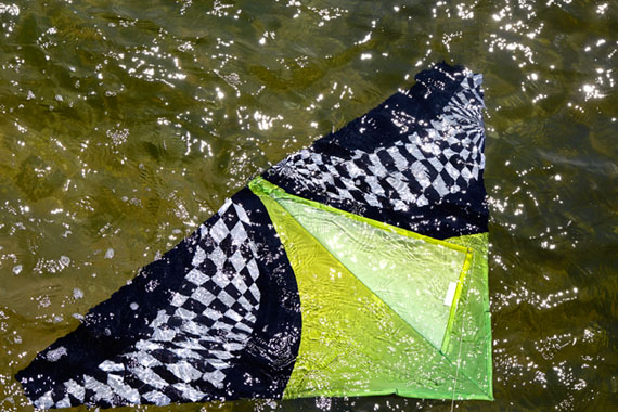 Kite in the Water, 2015 © Roe Ethridge / Courtesy of the artist and Gladstone Gallery, New York and Brussels