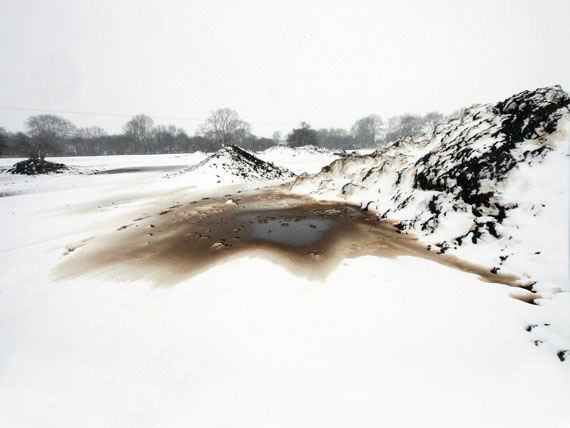Dara McGrath: Kimbolton Cambridgeshire, aus "Project Cleansweep-Beyond Post-Military Landscape of the United Kingdom" 2012, C-Print