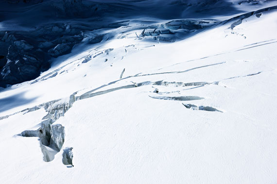 Jacques PuginLa montagne s'ombre # 45Vers le Glacier d'Aletsch, Suisse2008Ultrachrome pigment print on Hahnemühle 308 g/m2110 x 162, edition of 11© Jacques Pugin, courtesy Galerie Esther Woerdehoff