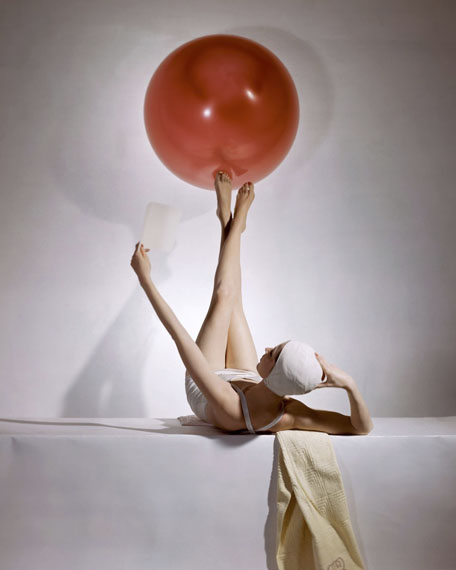 Horst P. HorstAmerican Vogue Cover15 May 1941© by Horst Estate/Condé Nast