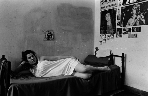 Adriana Lestido: aus der Serie "Frauen in Gefangenschaft", 1991-93