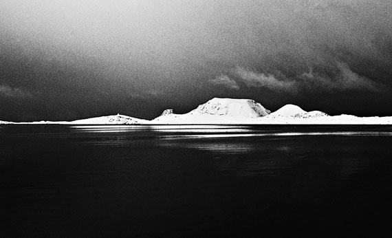 Kåre KivijärviVerdens ende/Grense/Stappene/Gjesvaerstappene (Worlds End/Border)1965Silvergelatin vintage print30 x 40 cm