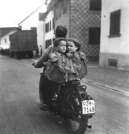 Martin Glaus
Ausflug einer Artistenfamilie, 1950
© Fotostiftung Schweiz