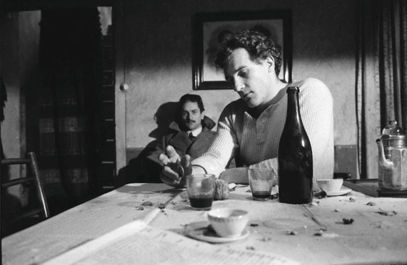 Angelo Novi: Gérard Depardieu und Robert De Niro / Film: "1900"Regisseur: Bernardo Bertolucci, 1976, Gelatinesilberprint auf Baryt, 40 x 60 cm© Nachlass/Estate Angelo Novi (www.angelonovi.com)