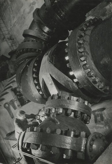 Pressure Pipe, Vernayaz, 1938 © Jakob Tuggener-Stiftung