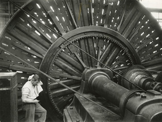 Errand-girl in the Oerlikon Machine Factory, 1934. © Jakob Tuggener-Stiftung