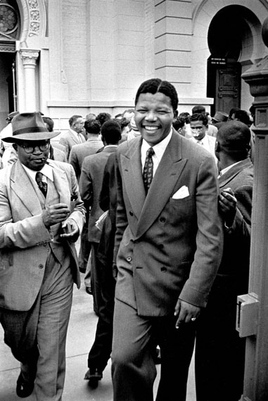 © Jürgen Schadeberg, Nelson Mandela und Moses Kotane während des Verratsprozesses, 1958