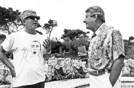Jean PigozziLarry Gagosian and Helmut Newton, 1991 Villa Dorane, Antibes© Jean Pigozzicourtesy IMMAGIS Galerie