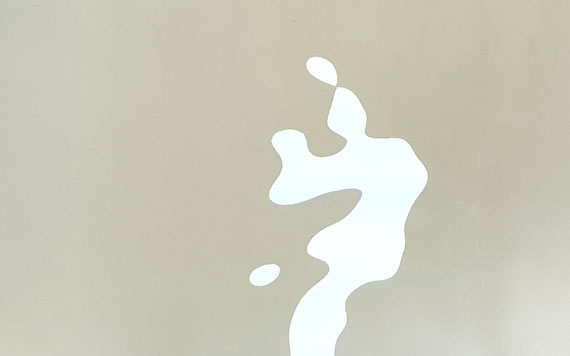 Kurt Laurenz Theinert: "remarkable movement, water", Tageslichtprojektion