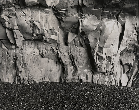 Andi Jung: Vik, Island
Silver Gelatine Print; 59 cm x 47 cm vom 8x10 inch Negativ