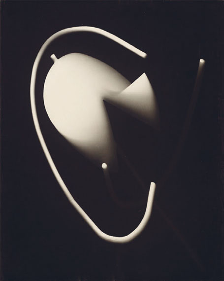 László Moholy-NagyUntitled. 1939. Vintage. Photogram. Unique work. 50.5 × 40.4 cmEUR 50,000–70,000