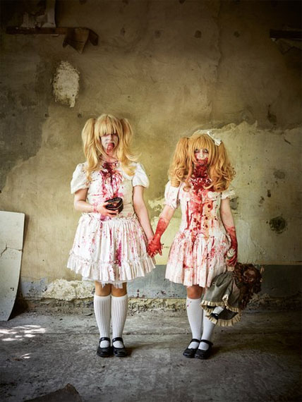 Die Twins – Marie und Louise (von rechts nach links), geschätztes Alter um die 12 Jahre.
© Boris Leist