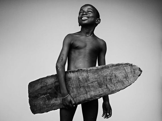 Gilmar Corriera, Porto Alegre, São Tomé and Príncipe, young surfer/student, 2016-2018© Stephan Vanfleteren, Courtesy Kahmann Gallery, Amsterdam