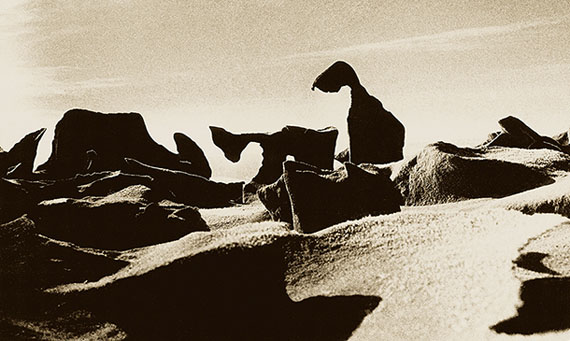 Kazimieras Mizgiris
Wind + Sand. Curonian Spit
1976-2000
silver gelatin print
15,5 x 25,5 cm
© Kazimieras