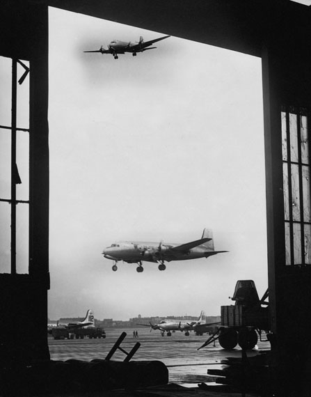 Rosinenbomber, Tempelhof 1949, © Hannes Kilian
