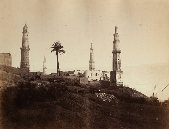 Lot 18 Gustave LE GRAY (1820-1884)"Girgeh, Haute Egypte, 1867"Albumen print from paper negative, mounted 31 x 41,5 cm (38 x 52,6 cm)10 000/15 000 €