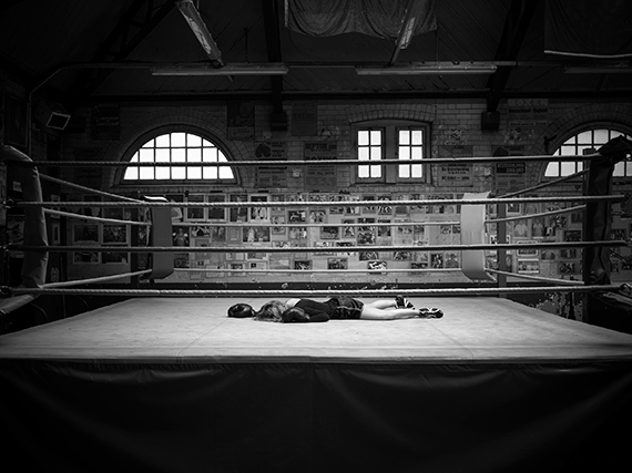 Fight Series No 18, 2019  © Anja Niemi, courtesy The Ravestijn Gallery