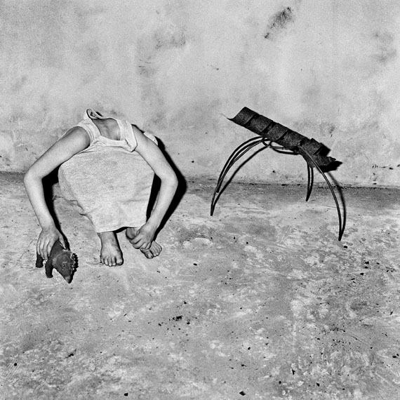 Roger Ballen: Head inside shirt, 2001 © Roger Ballen