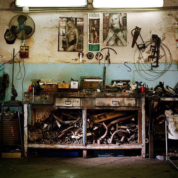 Jacquie Maria Wessels: Garage Still #05.2/2016 Napoli - Italy, Analogue C-print