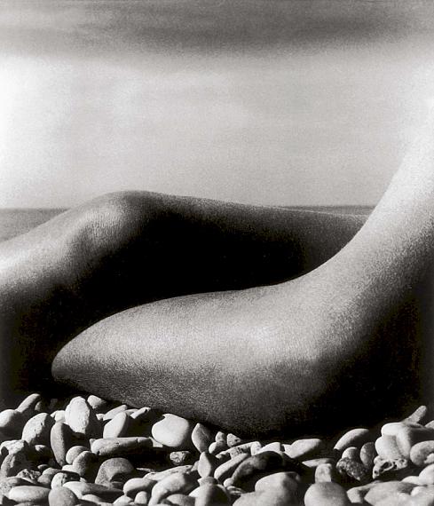 Bill Brandt
Nude, Baie des Anges, France, 1959
Private collection
Courtesy Bill Brandt Archive and Edwynn Houk Gallery 
© Bill Brandt / Bill Brandt Archive Ltd.