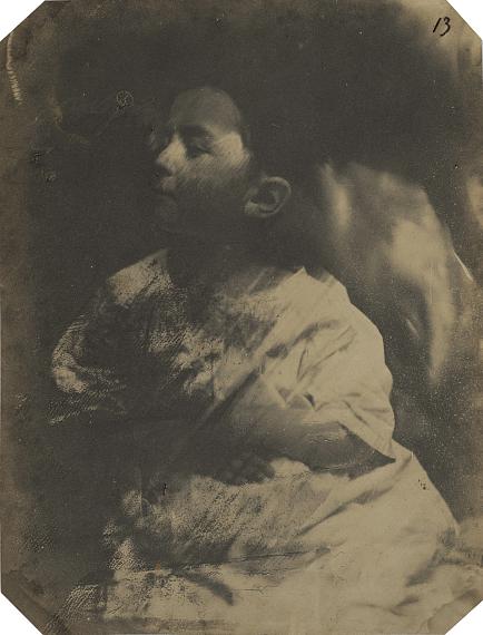 Lot 5
Jean-Baptiste FRENET (1814-1889) 
Enfant, clair-obscur, c. 1850-1855
print on salt paper, 20.4 x 15.5 cm
Estimate: 4,000 - 5,000 EUR